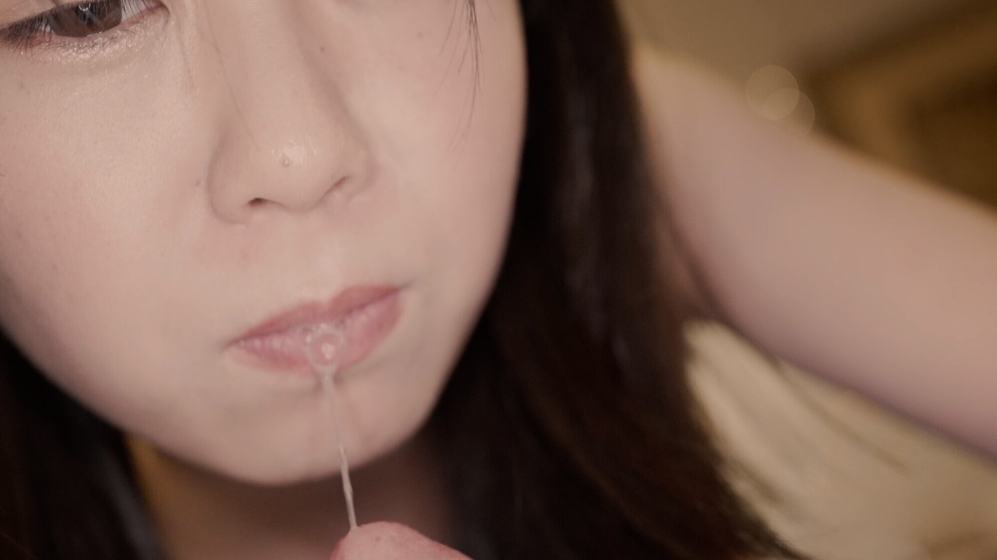 舌先の動きが細かいテクニシャンな女子がM男に濃厚鼻フェラ 画像4
