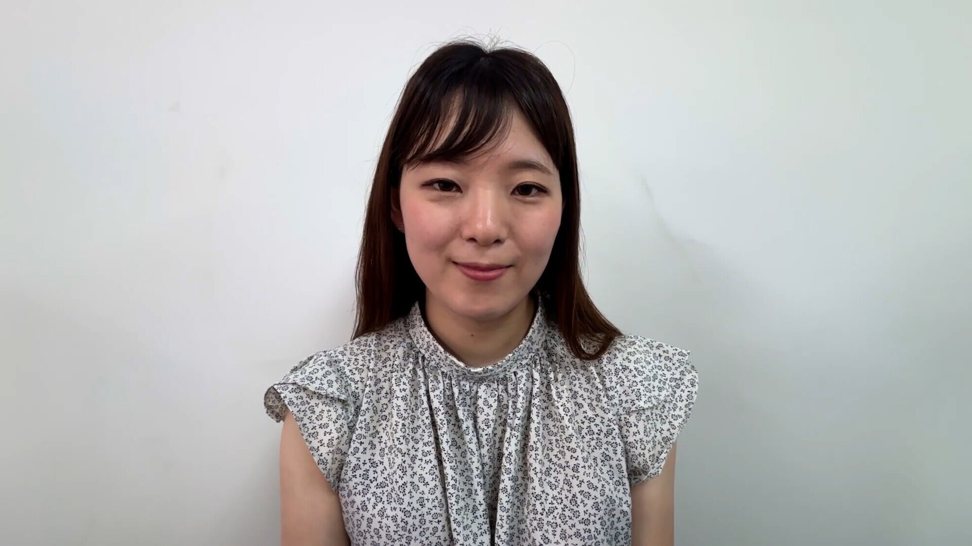 M男が街中で女性に声をかけてワキを舐めさせて貰う OL あいるちゃん 画像3