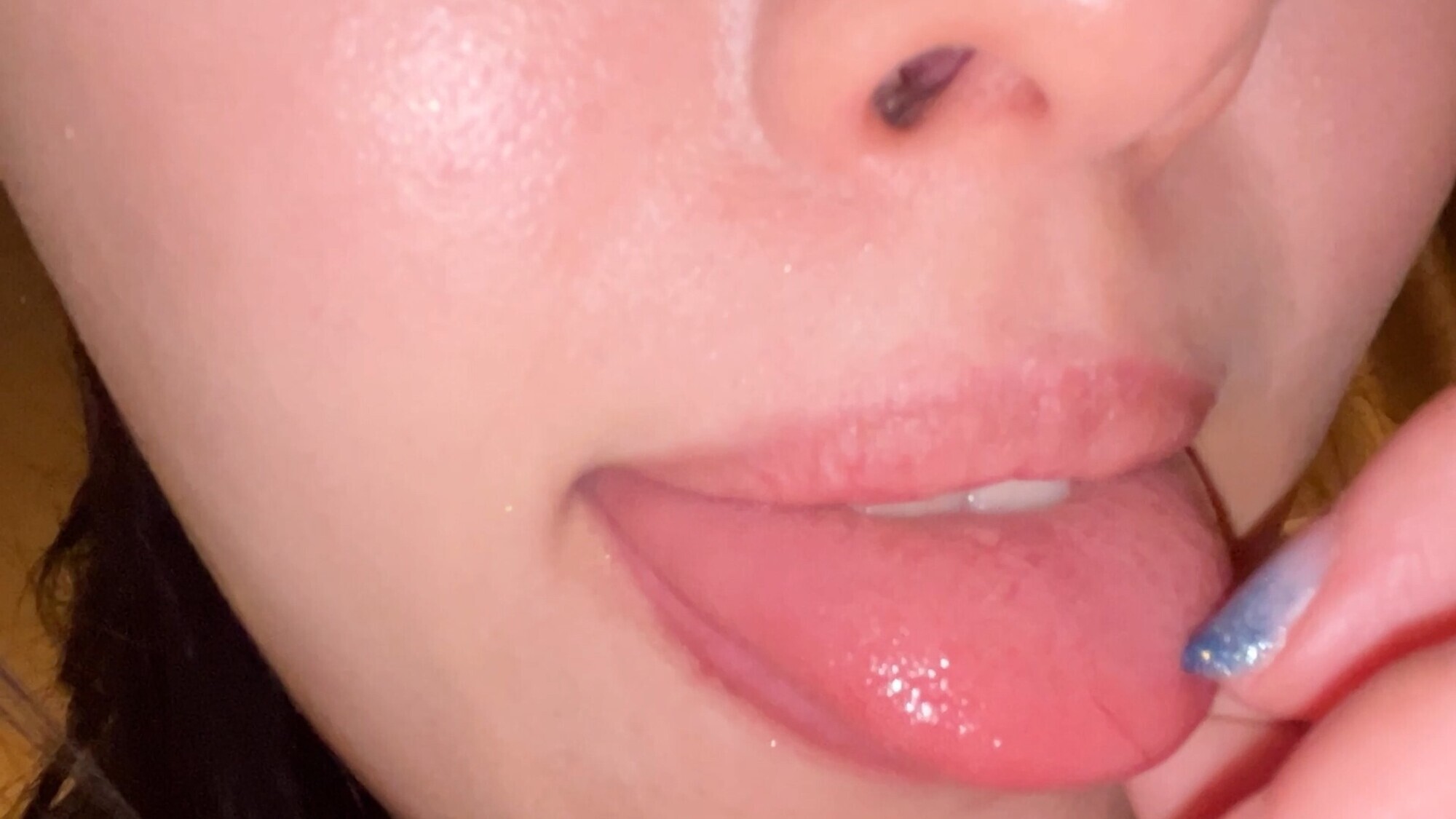 実況しながら鼻を辱めるドSお姉さんがM男に濃厚鼻フェラ 画像19