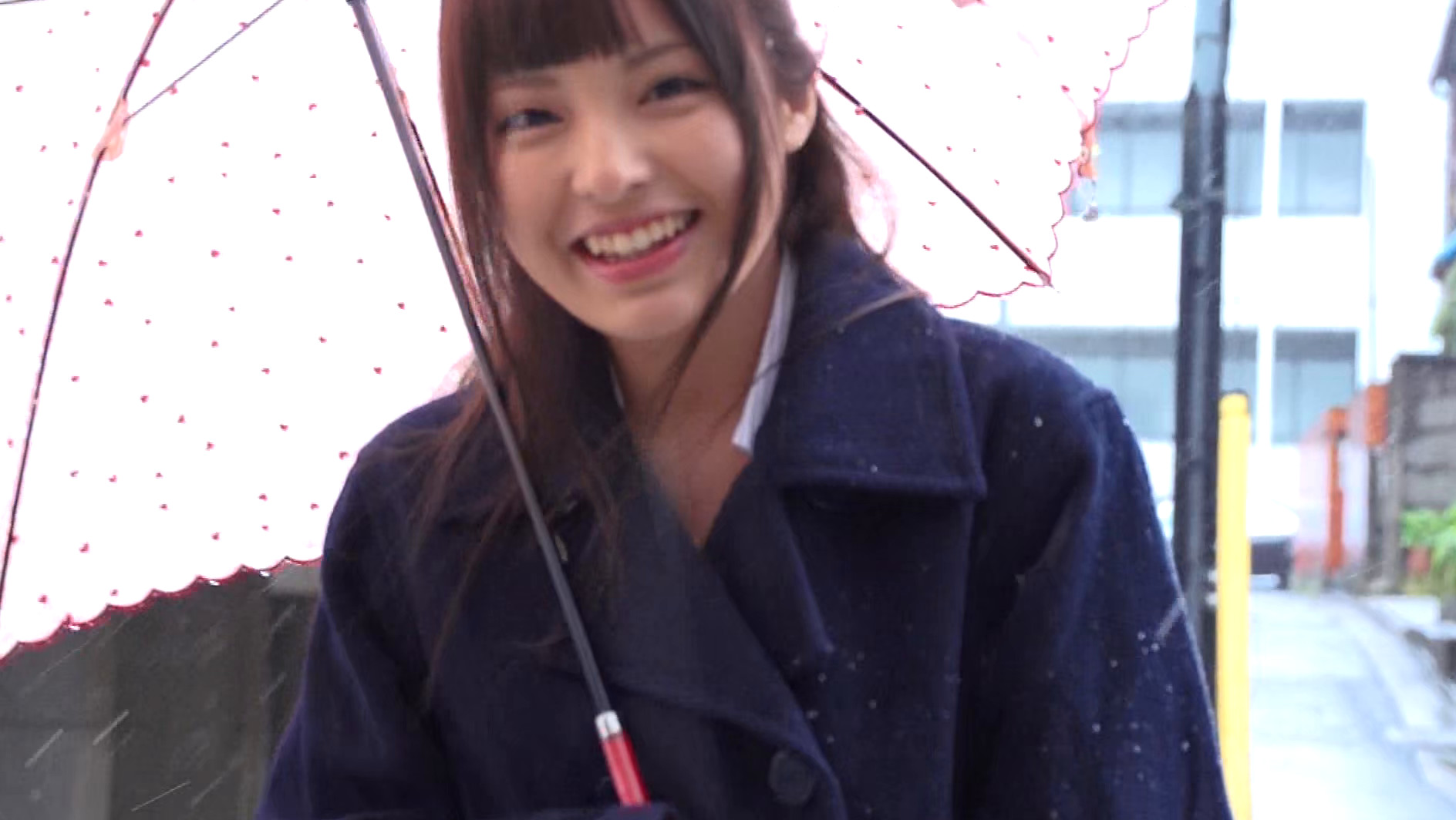 ストラド ～美人で可愛いすぎる現役女子大生ヴァイオリニスト～ 鈴鹿 画像1