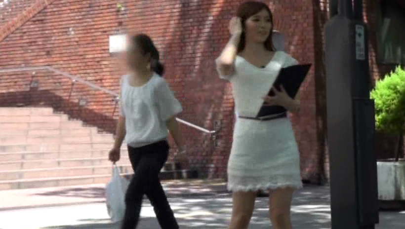 加藤リナの素人美少女をレズナンパ！！ 画像3