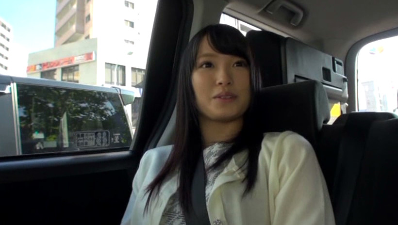 専属女優・柚月あいを即ハメドッキリでイカせちゃいます!! 画像1
