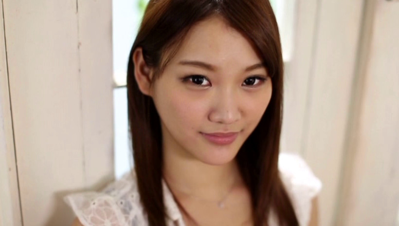 まさかのAVデビュー 元子役タレント 若菜奈央 画像1