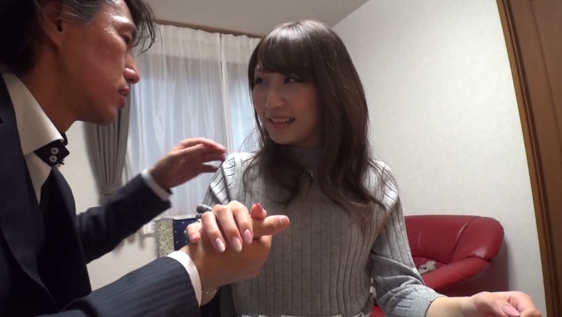 街行くセレブ人妻をナンパしてAV自宅撮影!旦那のいない家でヤる背徳感まみれの中出し性交!! 人妻6人 in 新宿・吉祥寺・阿佐ヶ谷 vol.8 画像2