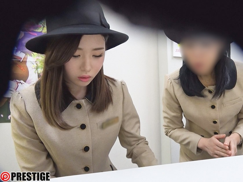 シロウト制服美人 12 巨乳受付嬢を汚し尽くすザーメンパック、濃厚精子21発 公開オナニー、ぶっかけ、ごっくん、大乱交。変態OLの願望が入り乱れる。 画像1