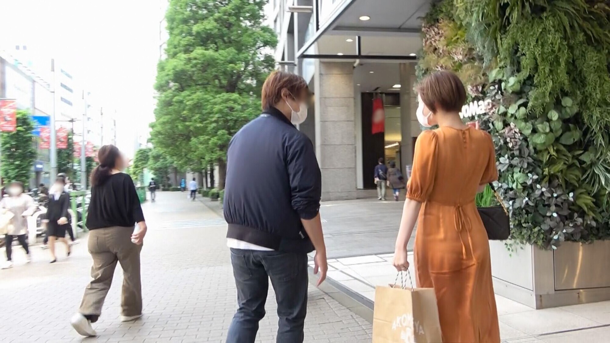 月曜から中出し【人妻自宅中出し訪問～美人妻3名】 14 画像8