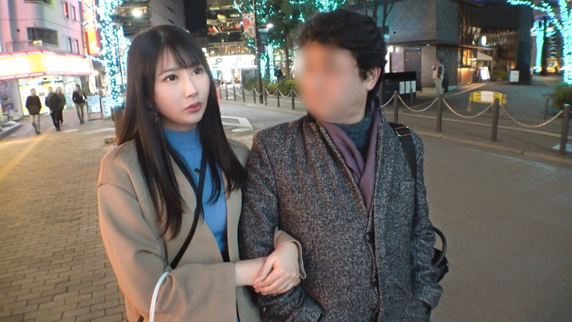 月曜から中出し【人妻自宅中出し訪問～美人妻3名】 17