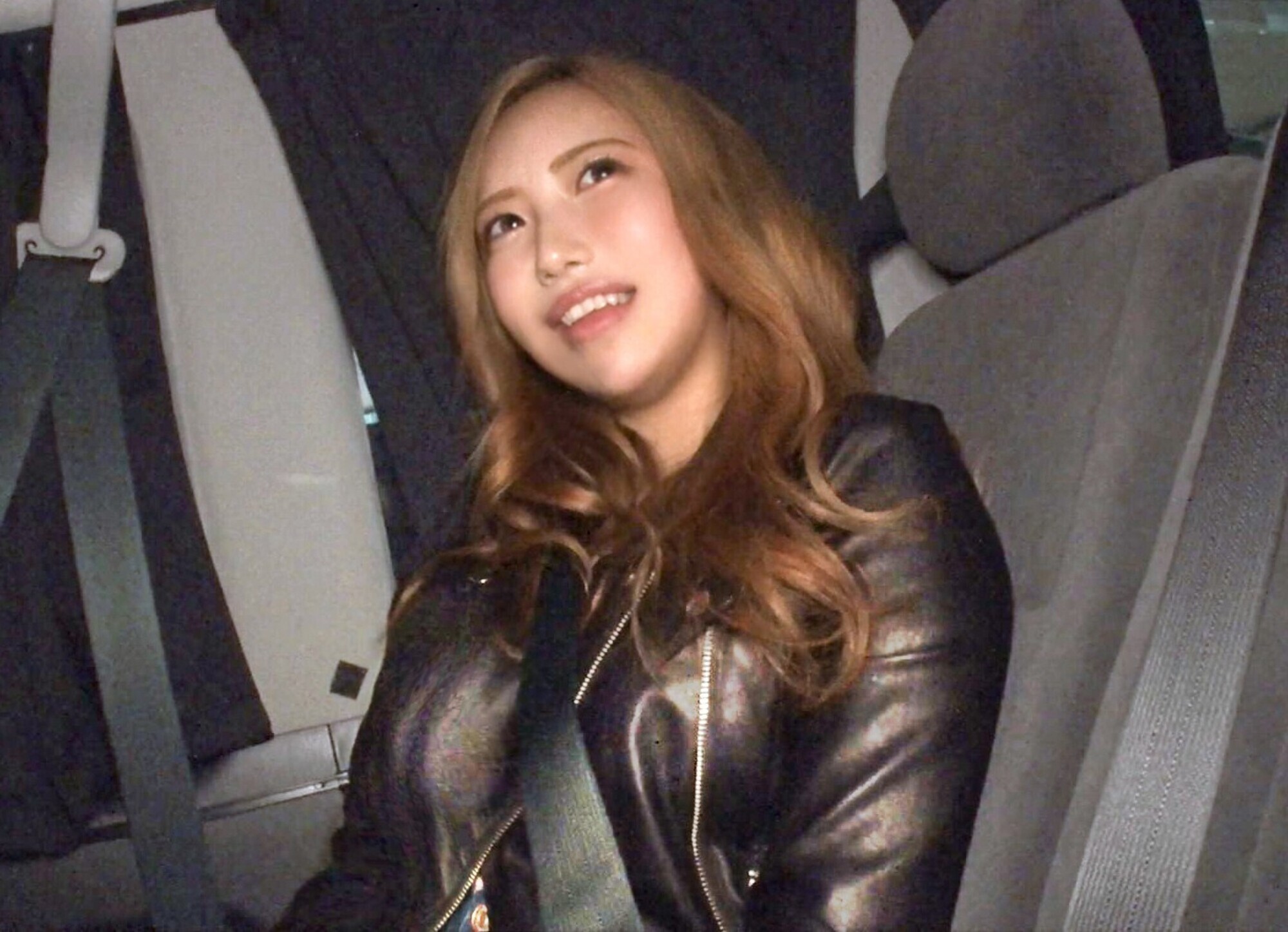 勝負下着、見せちゃいます！性豪ギャル自宅中出し PREMIUM 05