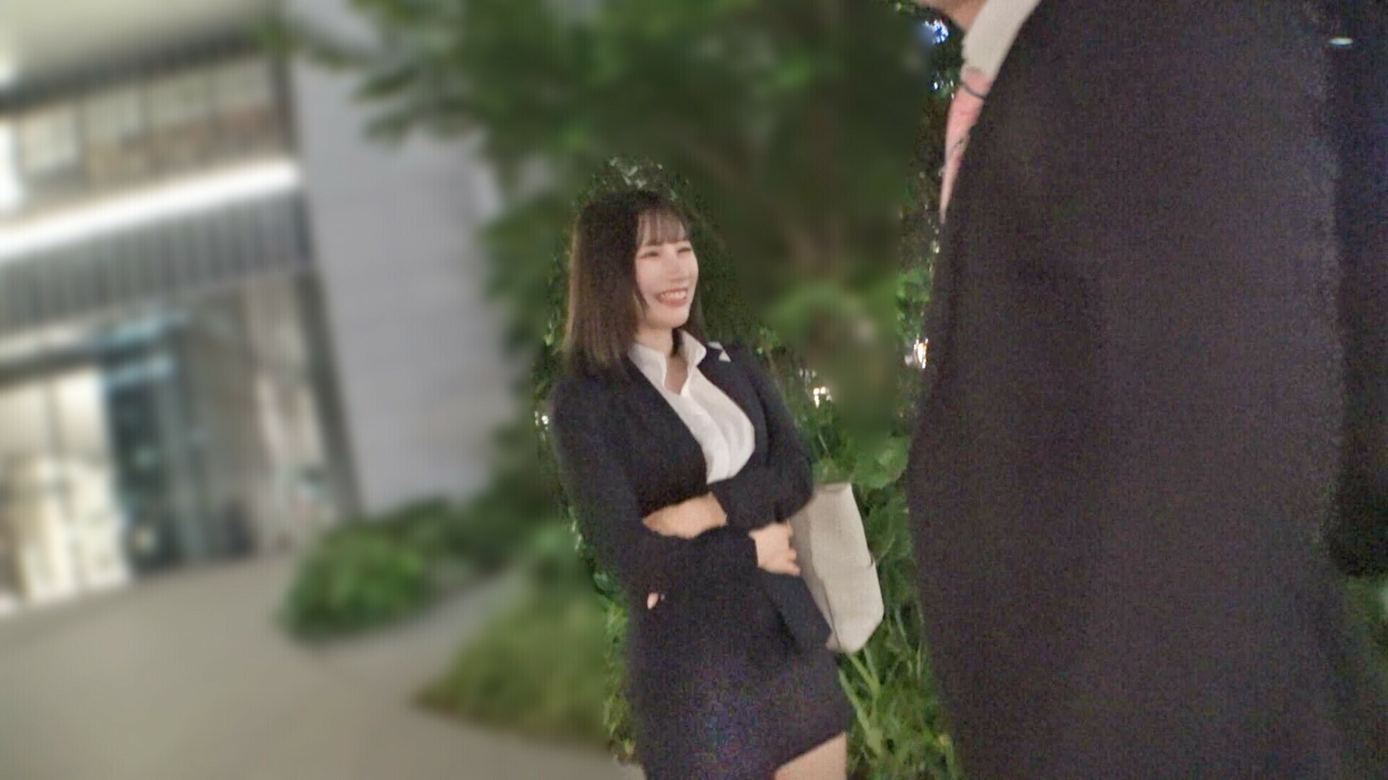 入社半年、男性社員からのエロい視線を知らず知らず独り占めする営業部のアイドル。超痙攣イキしてた。放っておけないエっロい身体 新卒入社 桜井ちゃん 1枚目