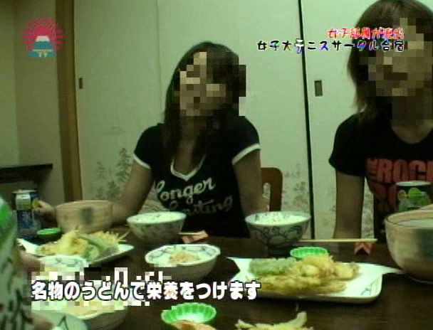 【】女子部員から流出！女子大テニスサークル合宿の盗○映像-30