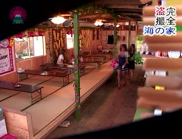 完全盗○!海の家(2)~女子更衣室から和式トイレまで 画像1