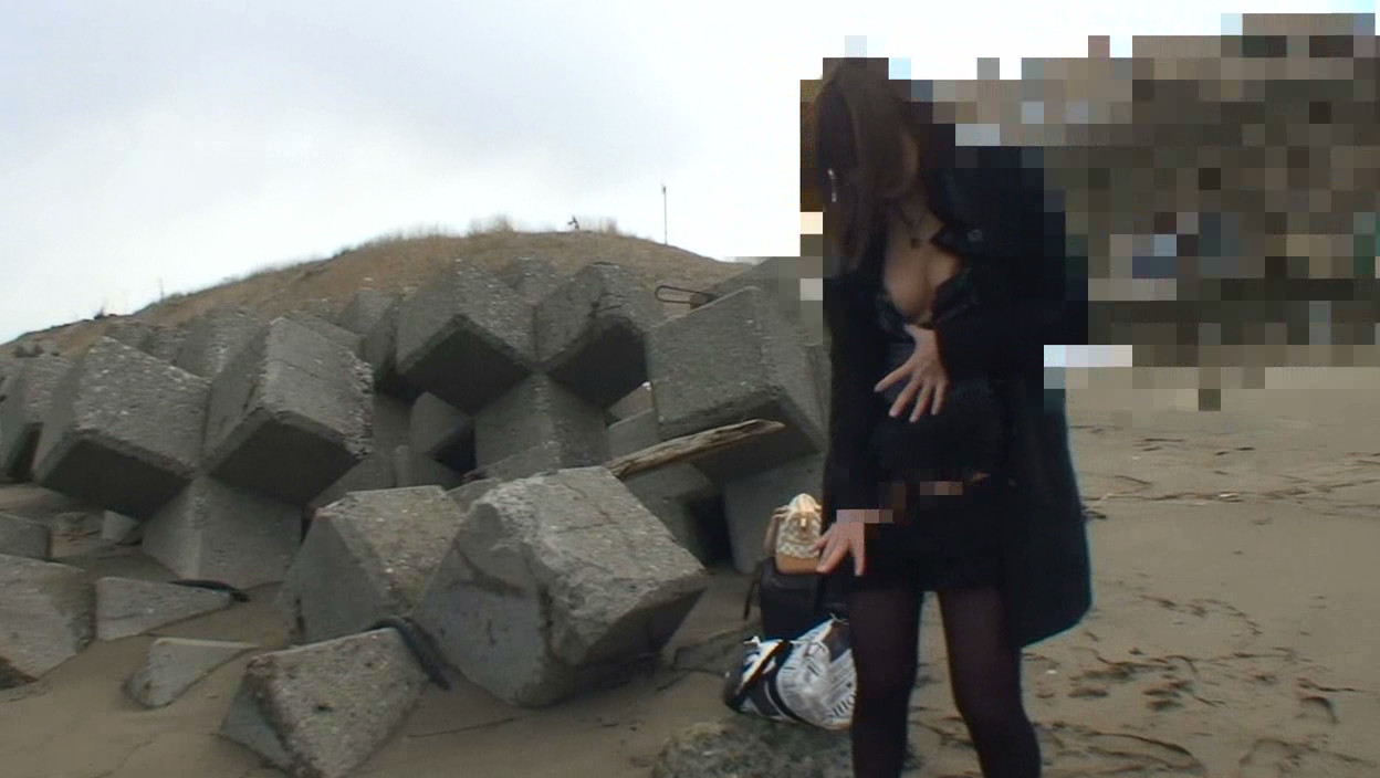 野外露出オナニー日記~女の子が旅先でエッチな姿で撮っちゃいました。 画像19