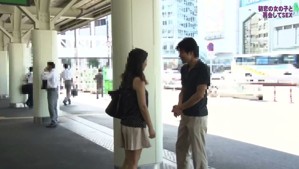 小学校の時に転校した初恋の女の子と再会してSEXしたい 画像8