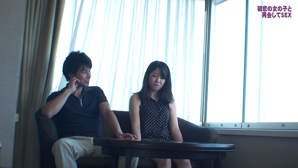 小学校の時に転校した初恋の女の子と再会してSEXしたい 画像11