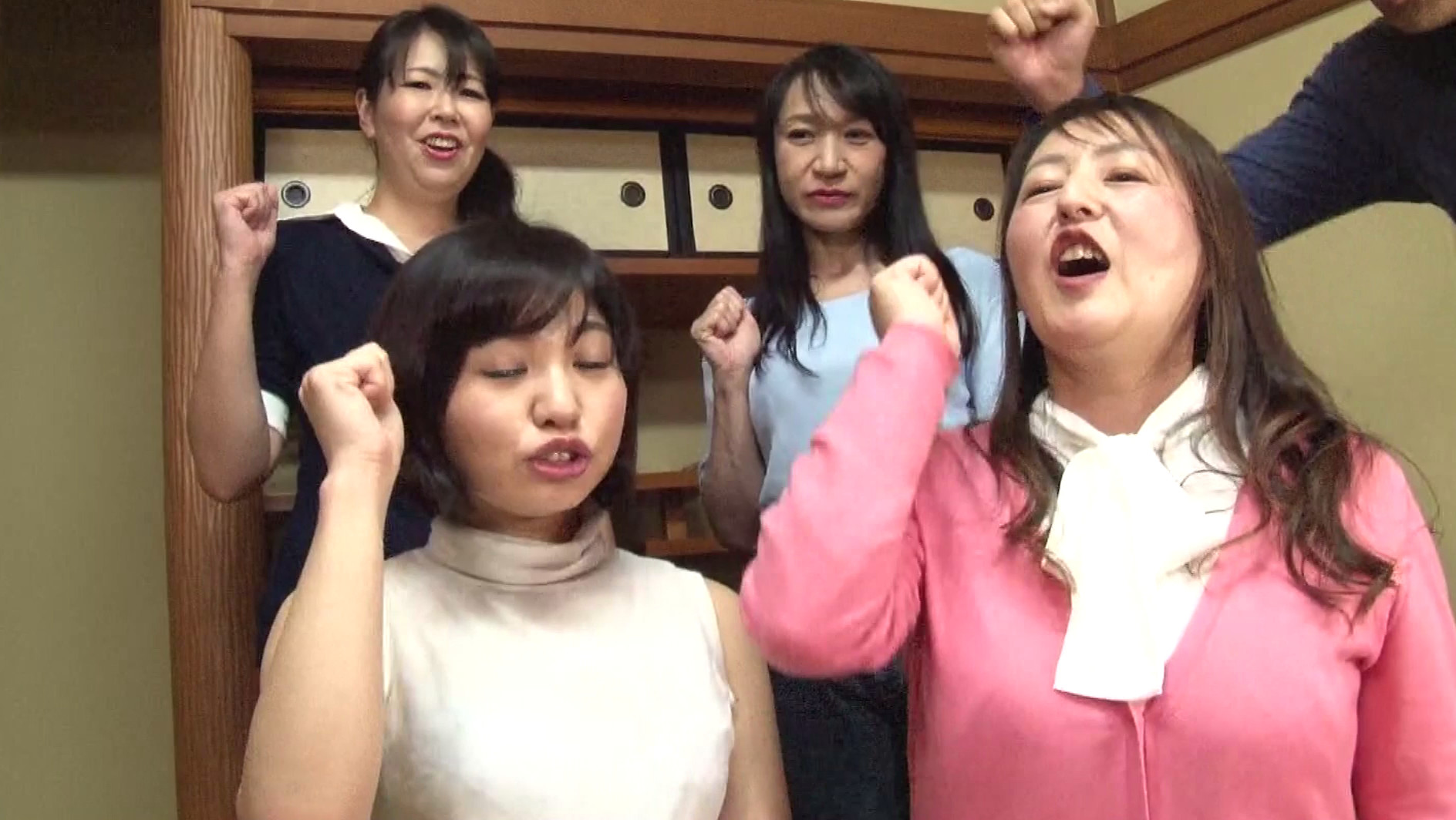 町内会の寄合に参加したら近所のおばちゃんたちといっぱいイイことできちゃった 画像7
