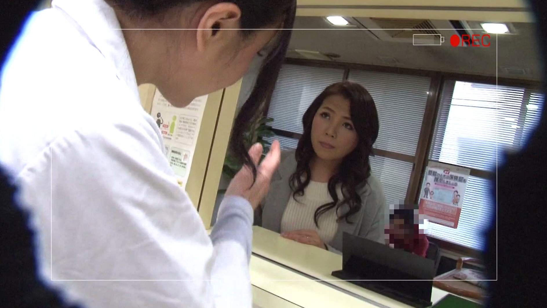 流出!肛門科のアナル診察映像(3)~鬼畜医師が女性患者を狙う! 画像1