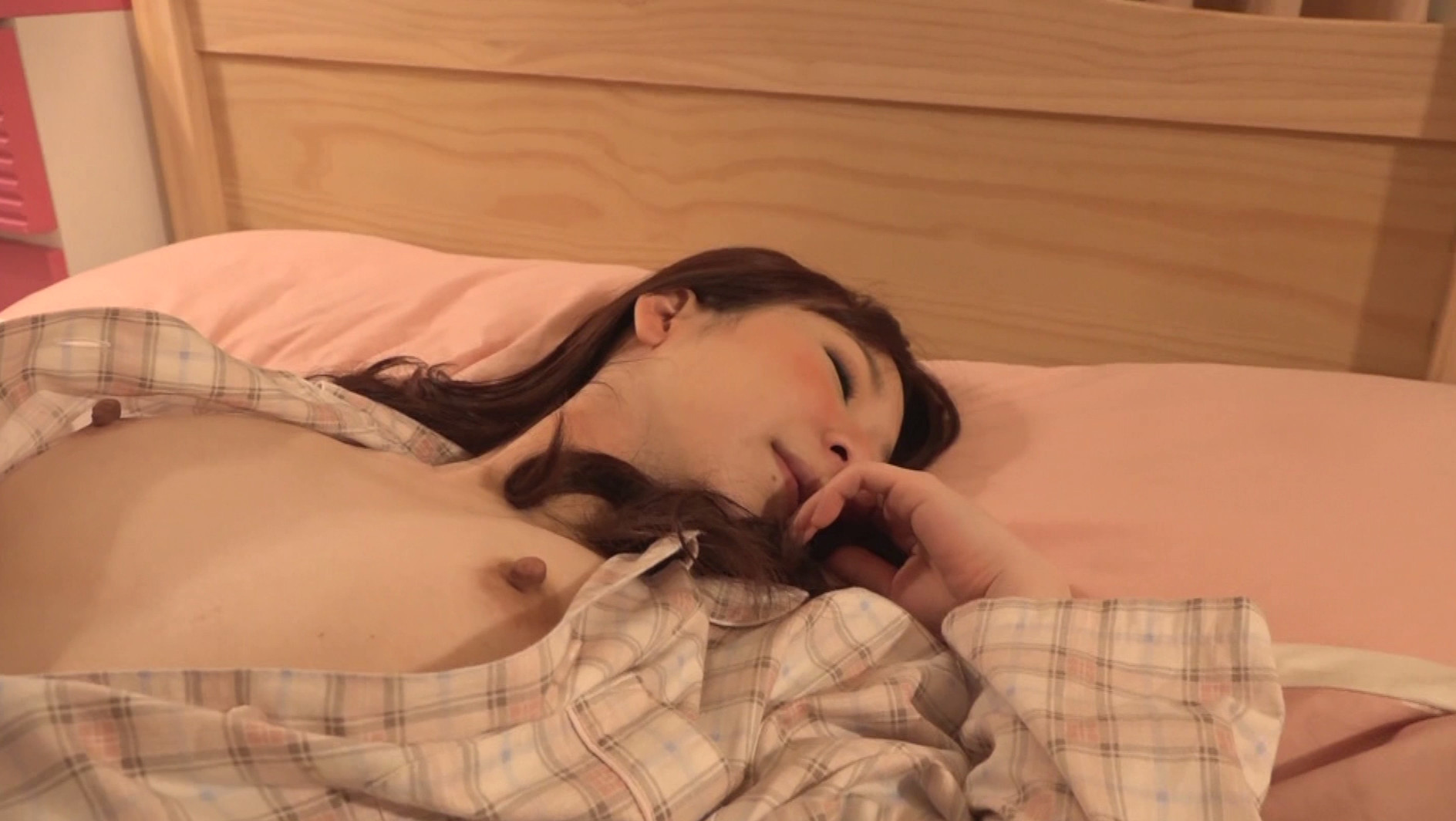 新婚のラブラブな兄夫婦を弟が盗●!居候して目指せ3P 画像18