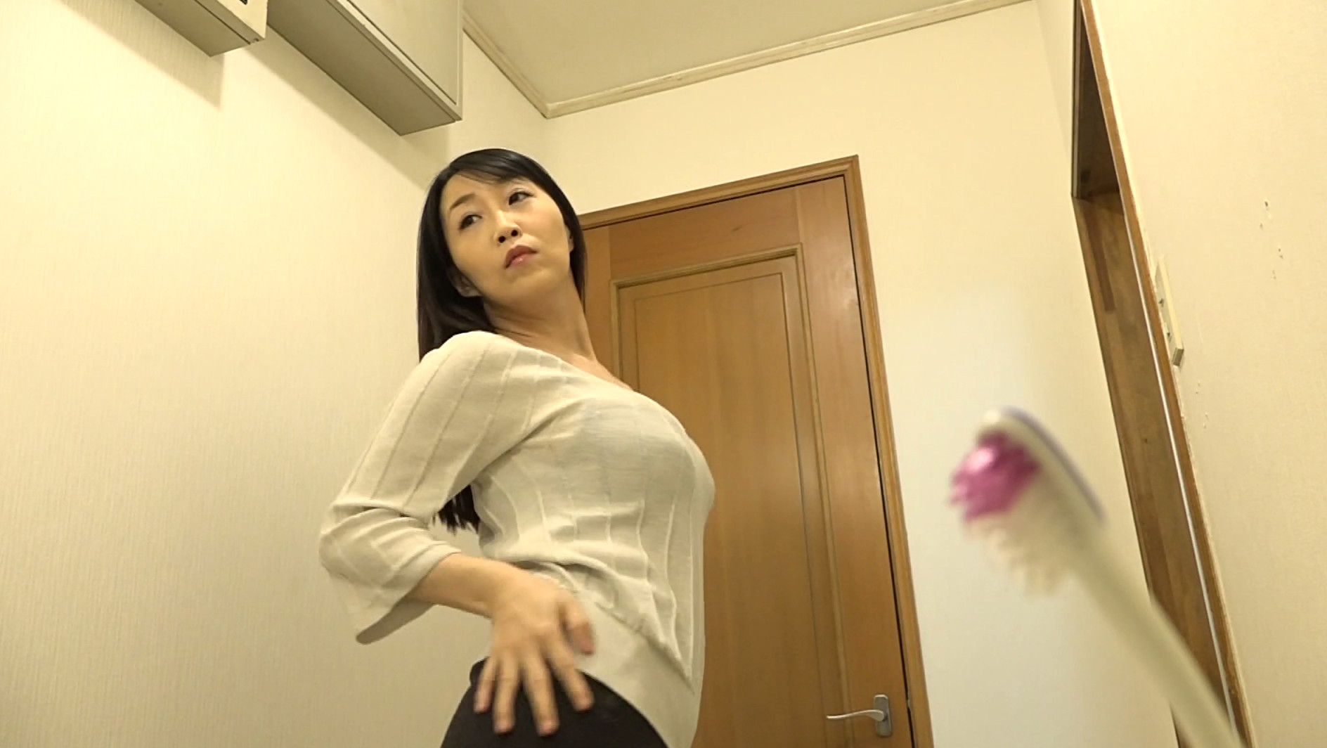 ズバ抜けてエッチな親戚のおばさんの家に泊まりに行って一発ヤリたい 画像4