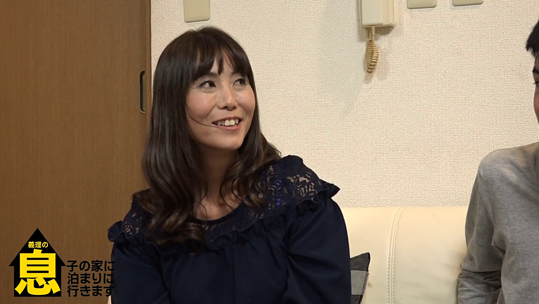 東京で独り暮らししている大好きな義理の息子の家に泊まりに行きます~近●相姦してもいいよね? 画像1
