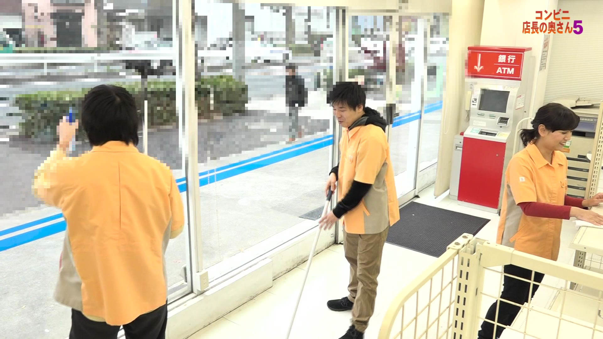 コンビニで一緒に働く店長の奥さんは誰もがソソる美熟女なのでヤラずにはいられない(5) 画像2