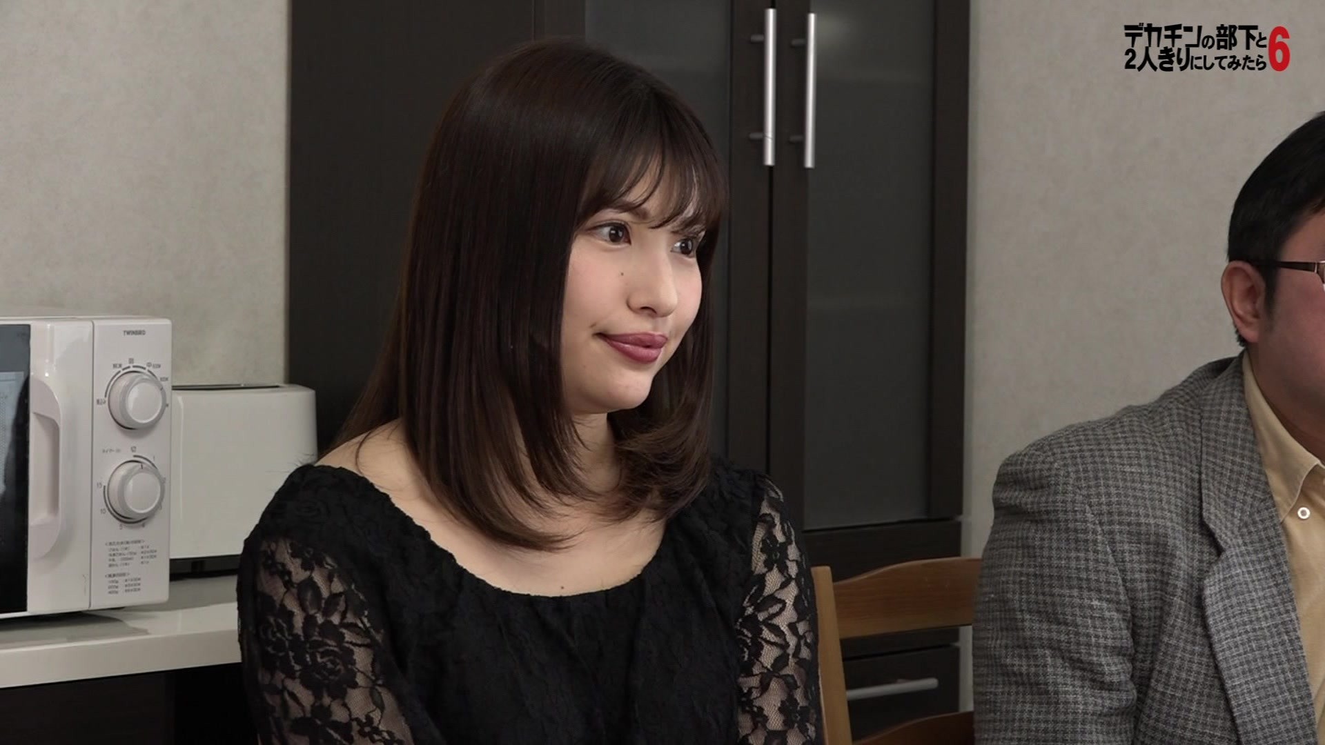 欲求不満の妻をデカチンの部下と2人きりにしてみたら（6） 画像2
