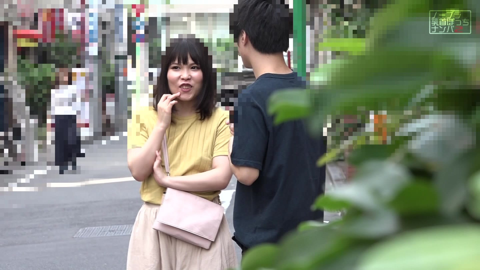 街で見かけたノーブラ乳首ぽっち娘をナンパ(2) 画像5