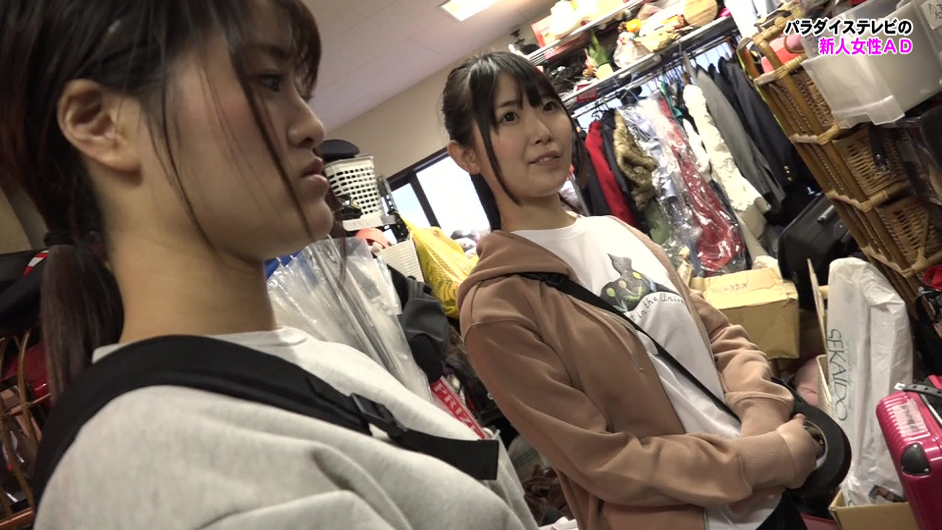 パラダイステレビに入社した新人女性ADは隠れ巨乳～真面目そうに見えて割とチンポくわえがち