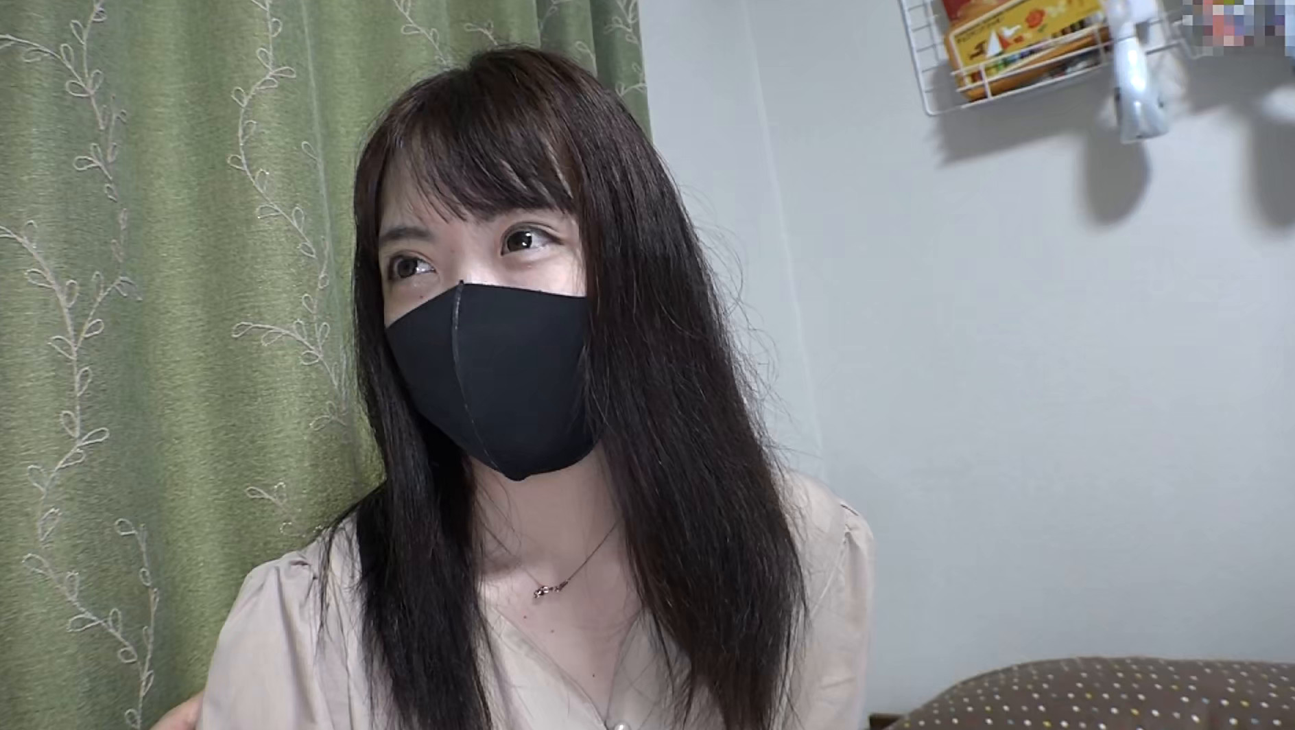 マスク着用を条件に撮影を了承してくれた普通の女子大生 めいちゃん 20歳