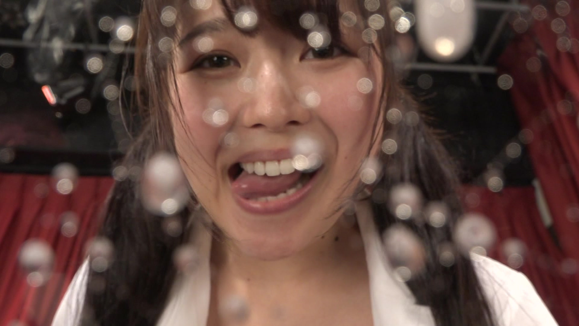 【緊急生放送】美女のよだれまみれ!舌でベロベロ×唾液ビチャビチャ生放送 完全版 画像15