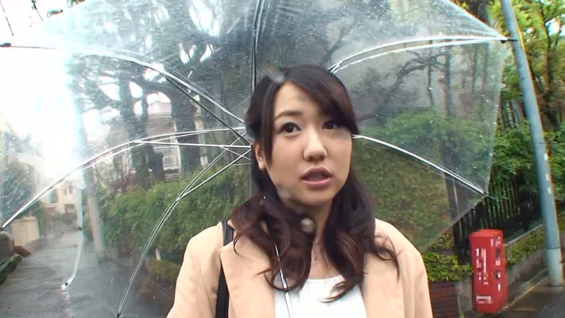 こんなにカワイイのにマ●コの毛が濃い女ベスト10~フサフサ女子のいやらしい映像見せちゃいます 画像9