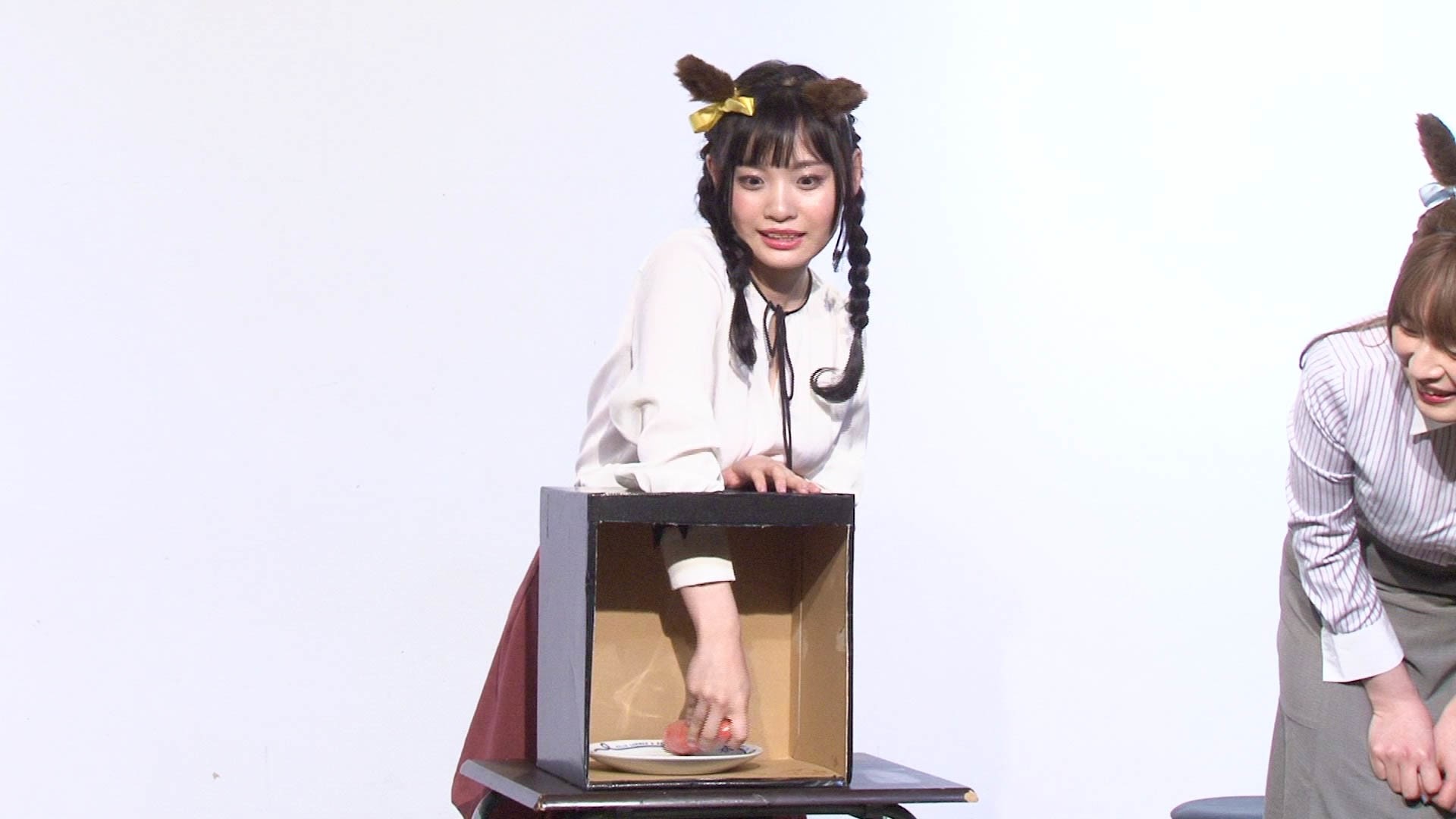 女子アナ日本ダービー!馬並みチンポで感じまくりのイキまくり!マ●コも濡れてヒ~クヒクッ! 完全版 画像11