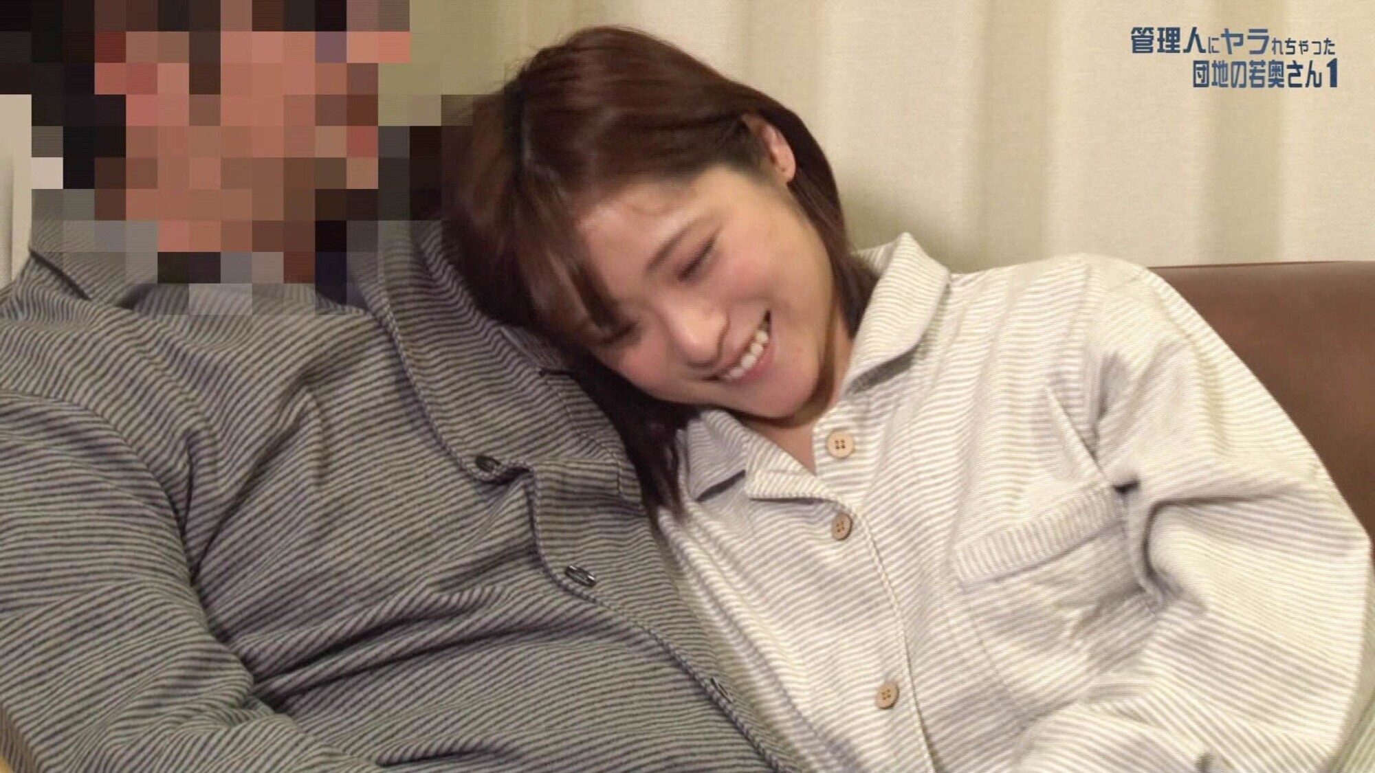 管理人にヤラれちゃった団地の若奥さん豪華版～乳首ビンビンなゆり奈さん25歳・美乳Dカップの紗耶さん27歳 画像4