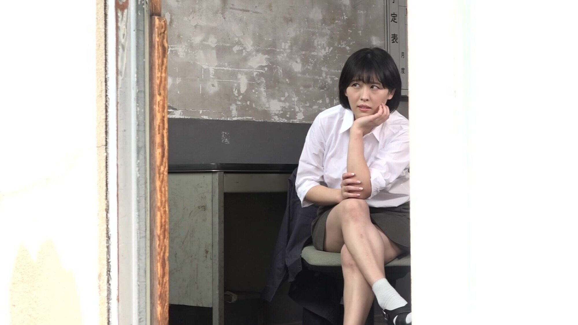 町工場で働くツンデレ元ヤン娘は喫煙所でタバコのついでにチンポも咥えるらしい