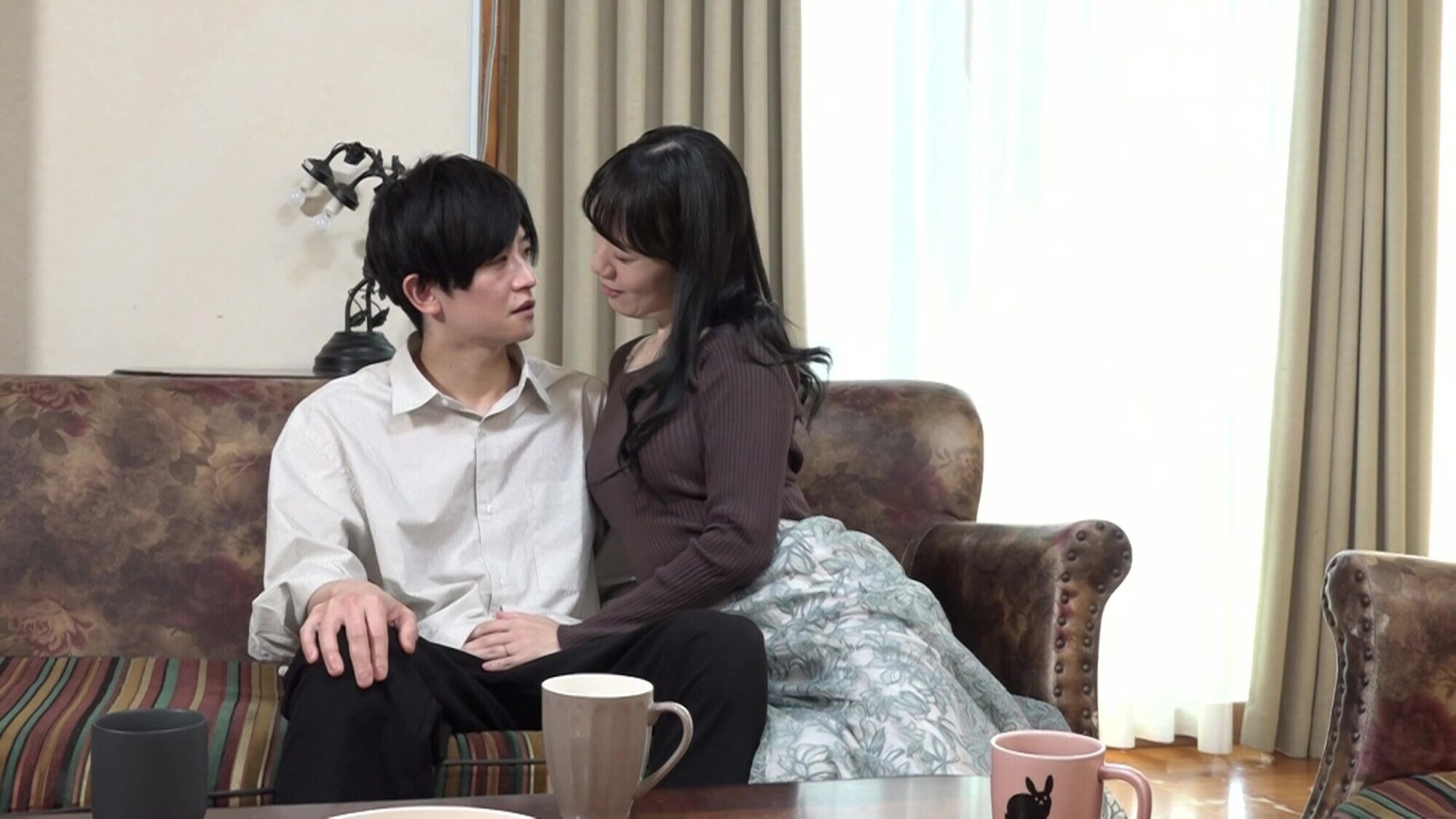 欲求不満の妻をデカチンの部下と2人きりにしてみたら（20） 画像2