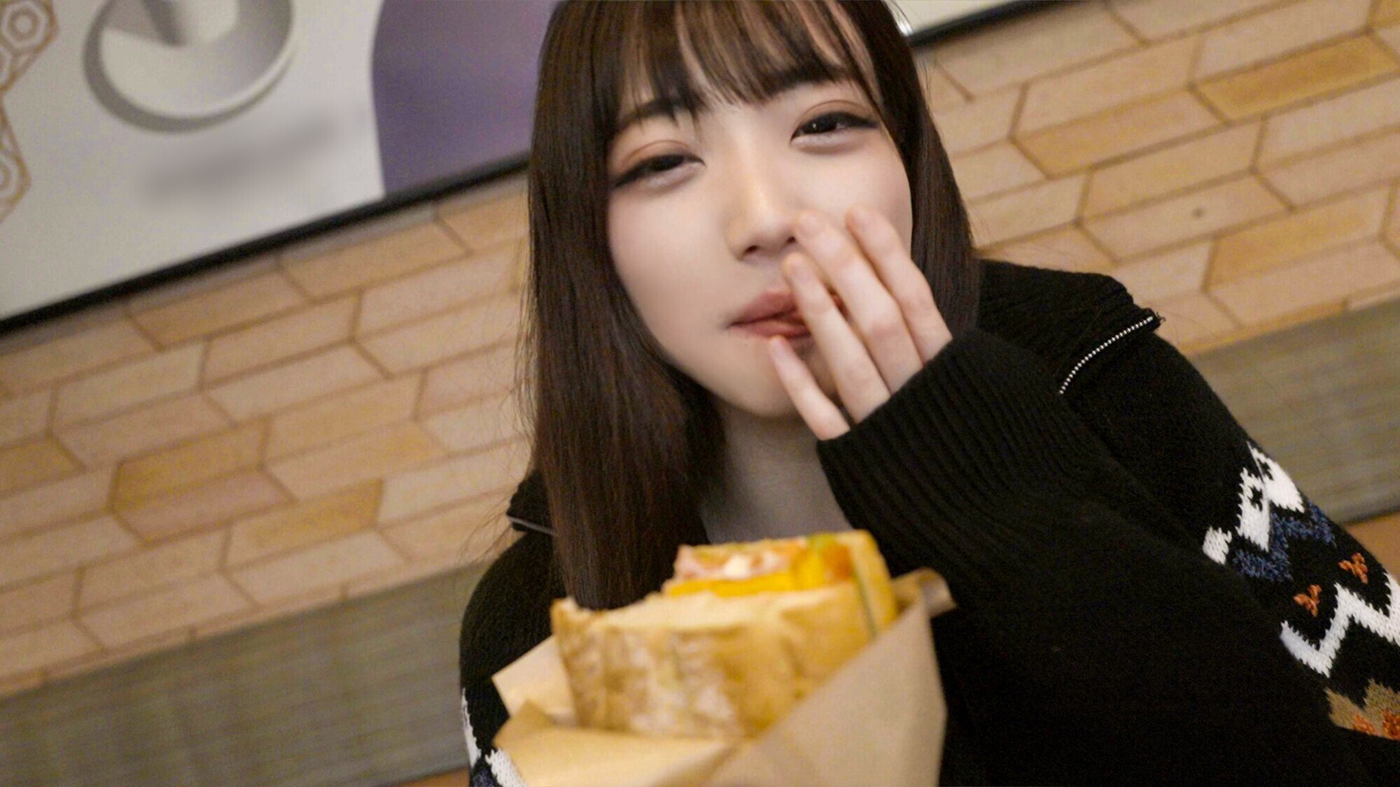 素人女子大生【限定】ゆあちゃん20歳 SNSインフルエンサーとして活動している激カワJD!日頃のストレス発散の為にお忍びで激しすぎる男遊び! 画像3