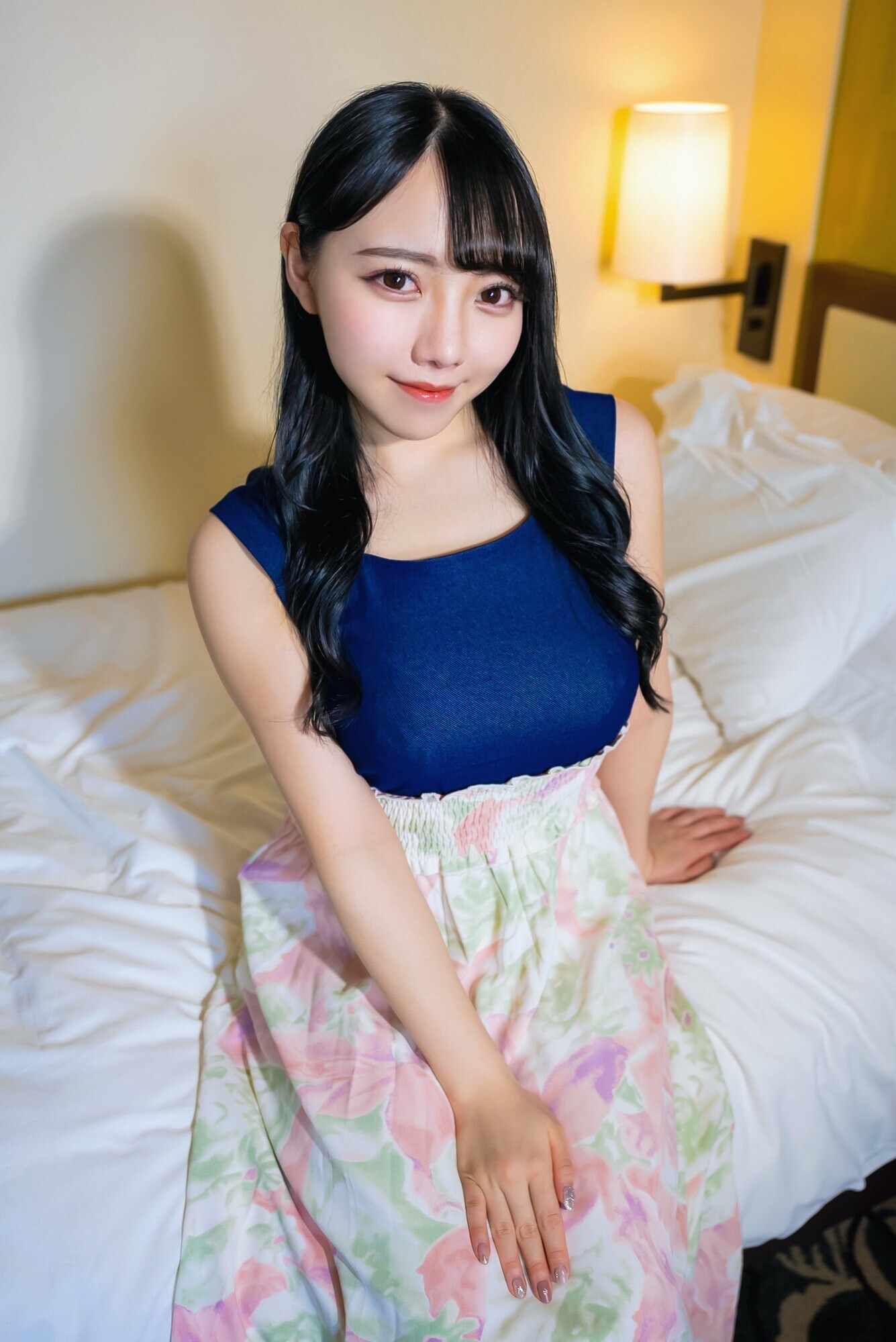 素人JD【限定】れんちゃん21歳 保育士を目指して勉強中の爆乳の癒し系美人JD！！おっぱい大好きな友人を紹介してイチャラブ中出しSEXしているところを激撮！！