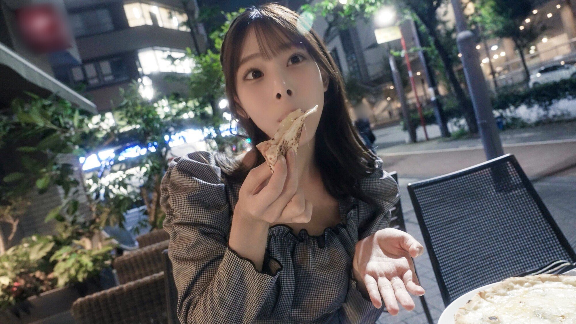 素人JD【限定】みおんちゃん20歳 元雑誌モデルをしていたスタイル抜群JD!!再度芸能界を目指しているA級スレンダーボディをガッチリ掴んでハードピストン中出し! 画像2