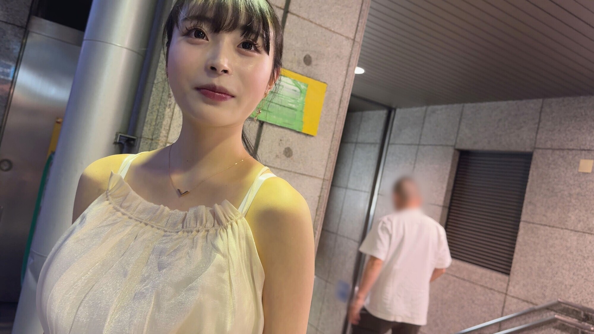 マキ(28)知らない男とのエッチが一番興奮する。ドM志向、ワンナイト限定SEXの妖精。全身性感帯のGcupダイナマイトBODYに種付け! 2枚目