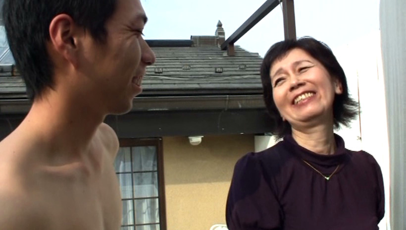 近親相姦ドラマ ~お父さんには内緒で母と息子の甘い生活~ 4時間 画像9