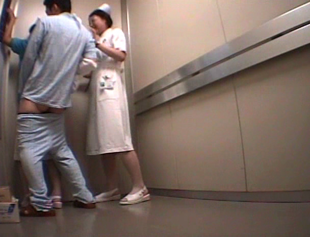 密室エレベーターちんちんパニック! 病院(編) お仕事中のナースに超どっきり公然ワイセツ 画像12