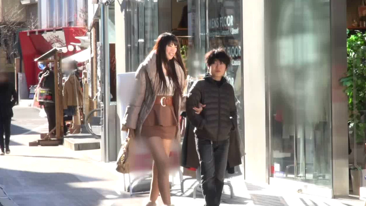 181cm 高身長ファッションモデル麻生ゆう チビ男子と一日ラブラブデート 画像2