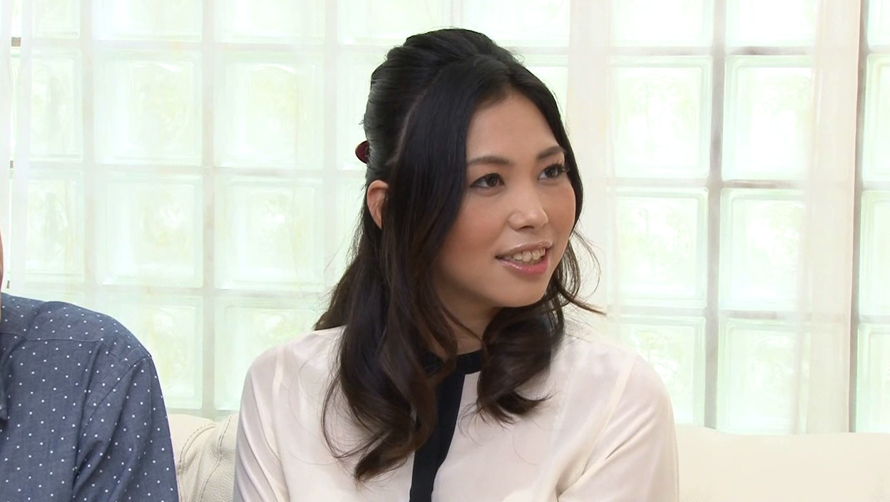 母親と息子の親子マッサージ教室一転性感マッサージで中出し近親相姦 画像2