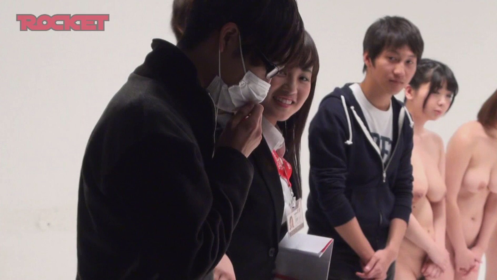 父親なら娘の裸当ててみて!スピンオフ緊急特別企画 美人司会者倖田李梨に隠し子発覚!噂の息子とドッキリ近親相姦孕ませ大作戦 画像16