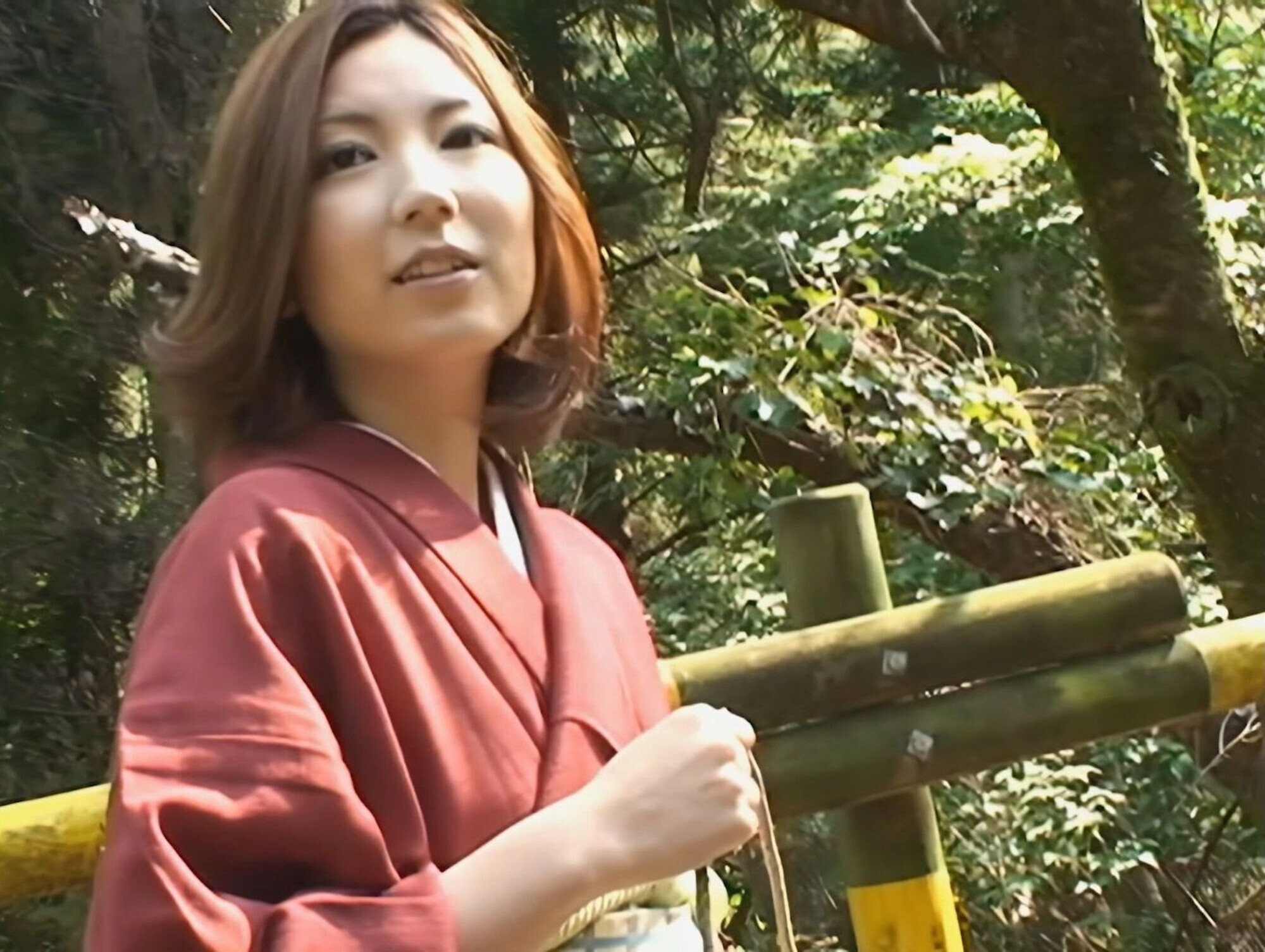 【 AI リマスター版 】広○涼子激似!F県A市で見つけた美人温泉仲居さんを男湯でAVデビューさせちゃいます!! 画像7