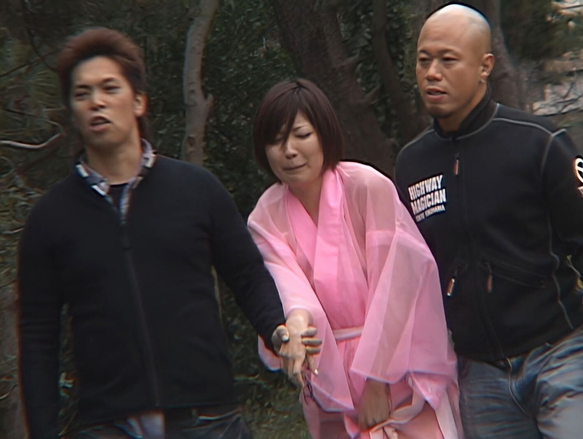 【AI リマスター版】広○涼子激似！美人温泉仲居さん 瀬奈涼 ノーパンデートで初露出、初街角SEX 画像3