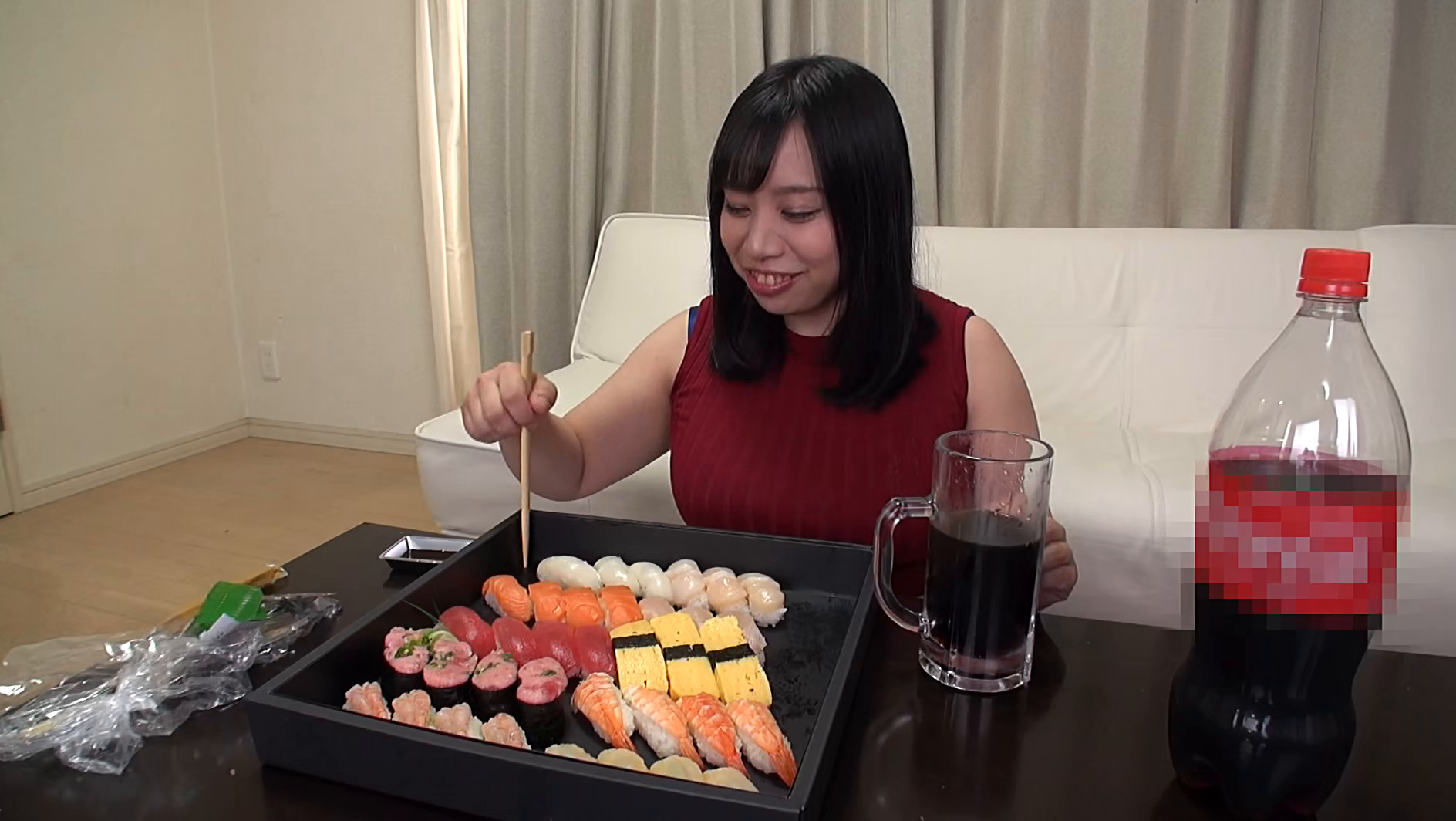 ★【スカトロ】ぽっちゃり美女はよく食ってよく出す！ 餅田ササピリカ