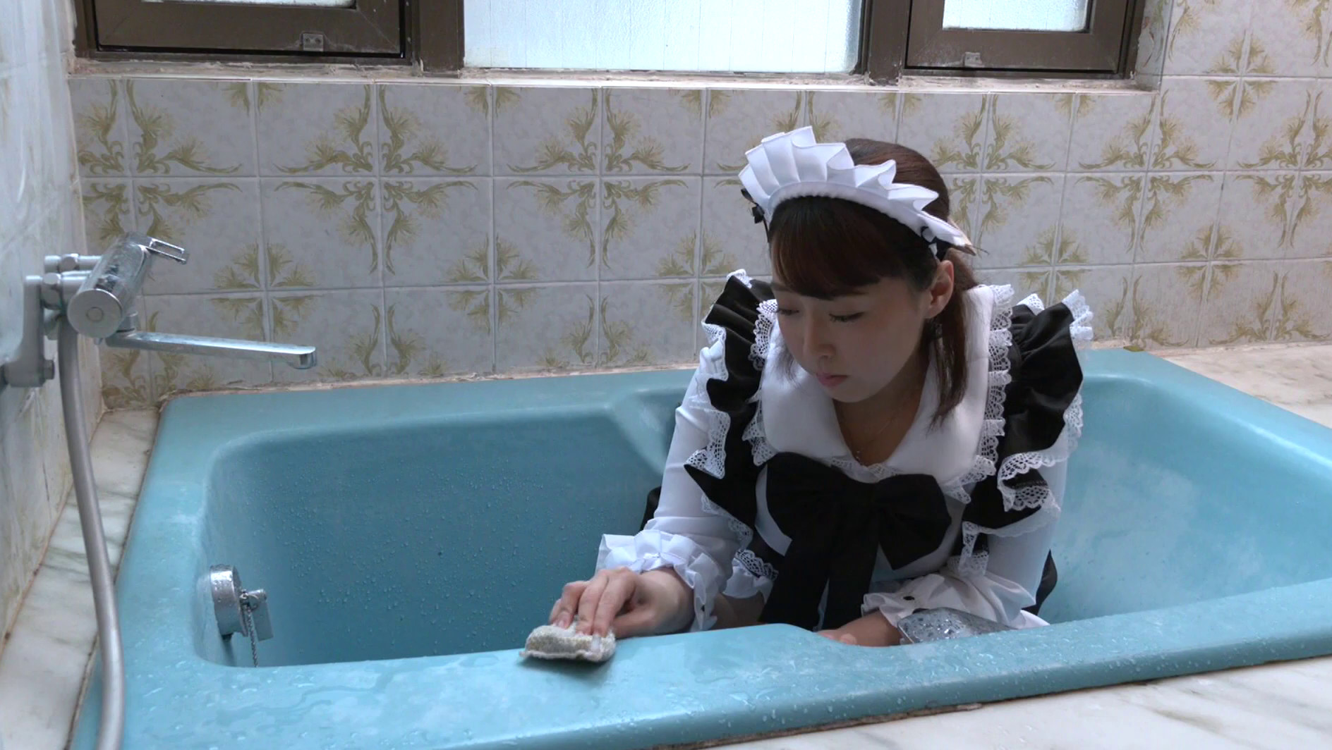 お仕置き!!住み込み美熟女 派遣先の父子家庭が異常 篠崎かんな 画像14