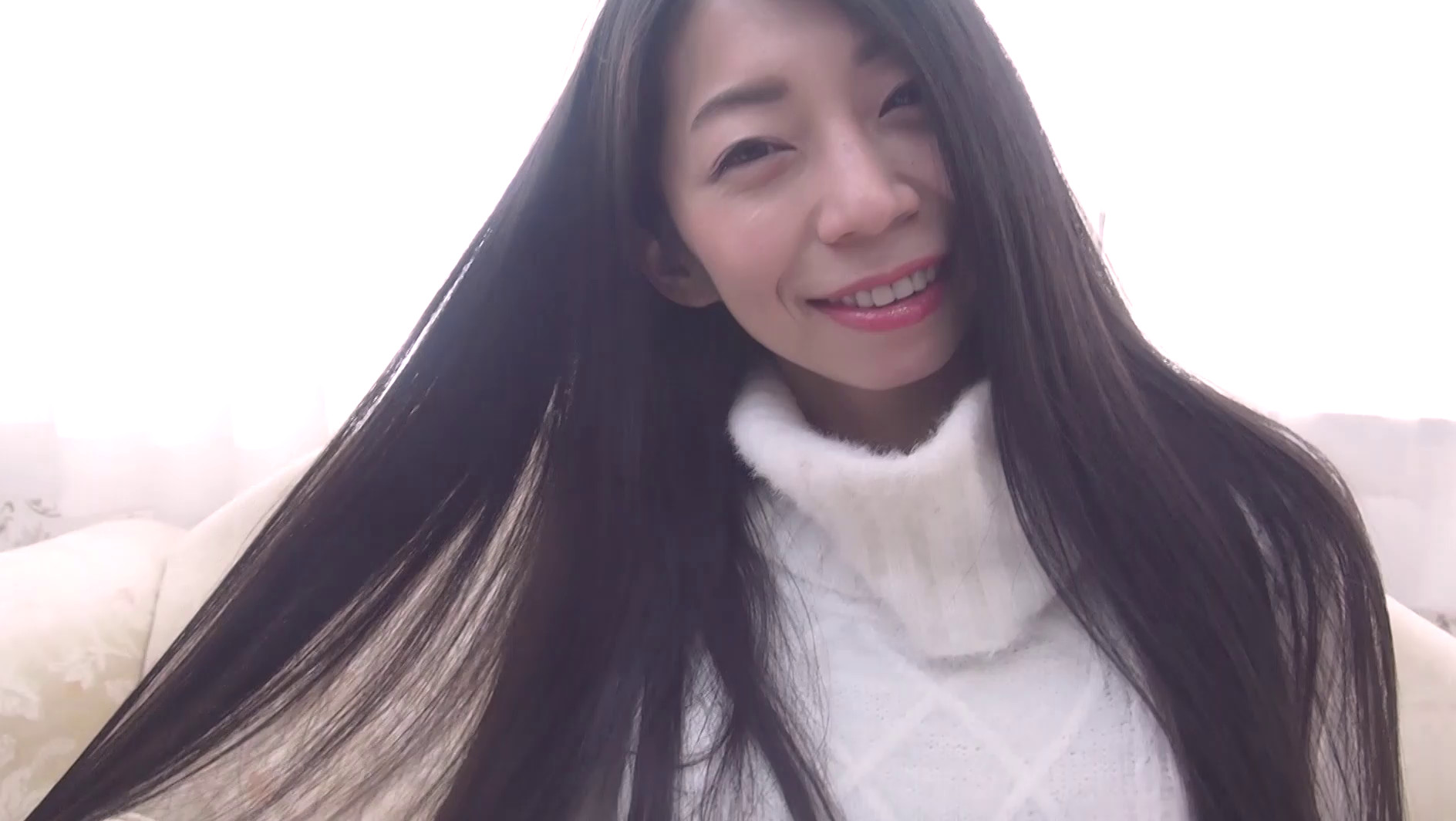 脱がずに魅せる女たち vol.13 岩崎真奈 1枚目