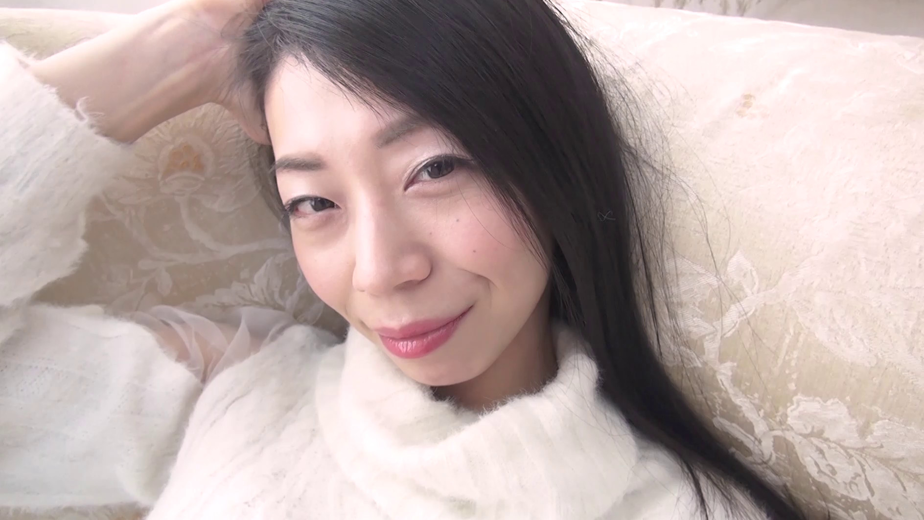 脱がずに魅せる女たち vol.13 岩崎真奈 5枚目