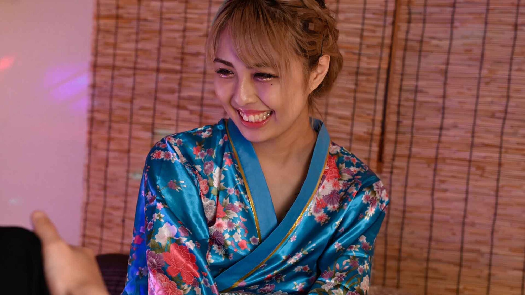 【精子好きギャル×お座敷おっパブ】人気急上昇率No.1の美女の美乳!ノリでハメにやってくる乱痴気パリピSEX!ベロマ○コも最高です! 画像1